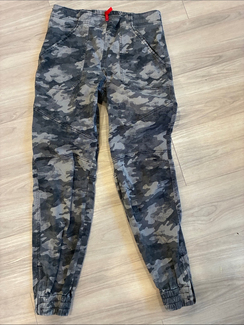 SPANX Gray Camouflage twill cargo Ankle Pants